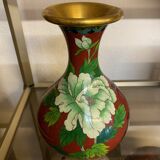 Vase cloisonné à décor de fleurs de lotus