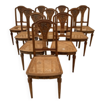 10 chaises Art Déco en noyer massif, XXème siècle