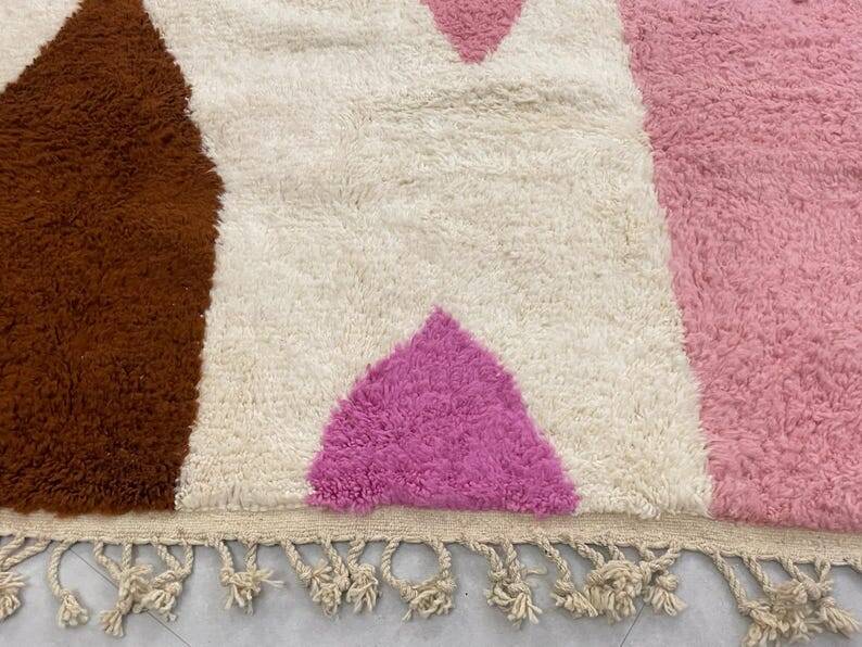 Azilal rug woven in natural wool 250cmx300cm