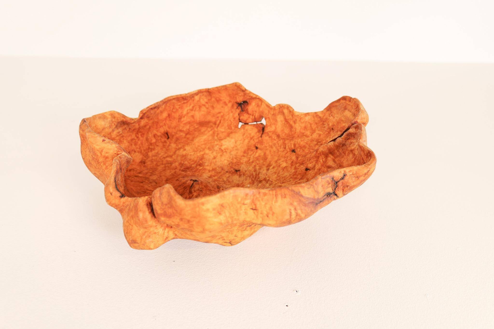 Large organic bowl made of Scandinavian burl wood, modern Swedish, folk art, circa 1960.