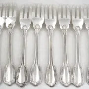 Boulenger Godrons 10 fish cutlery sets, 20 pieces silver-plated metal in excellent condition.