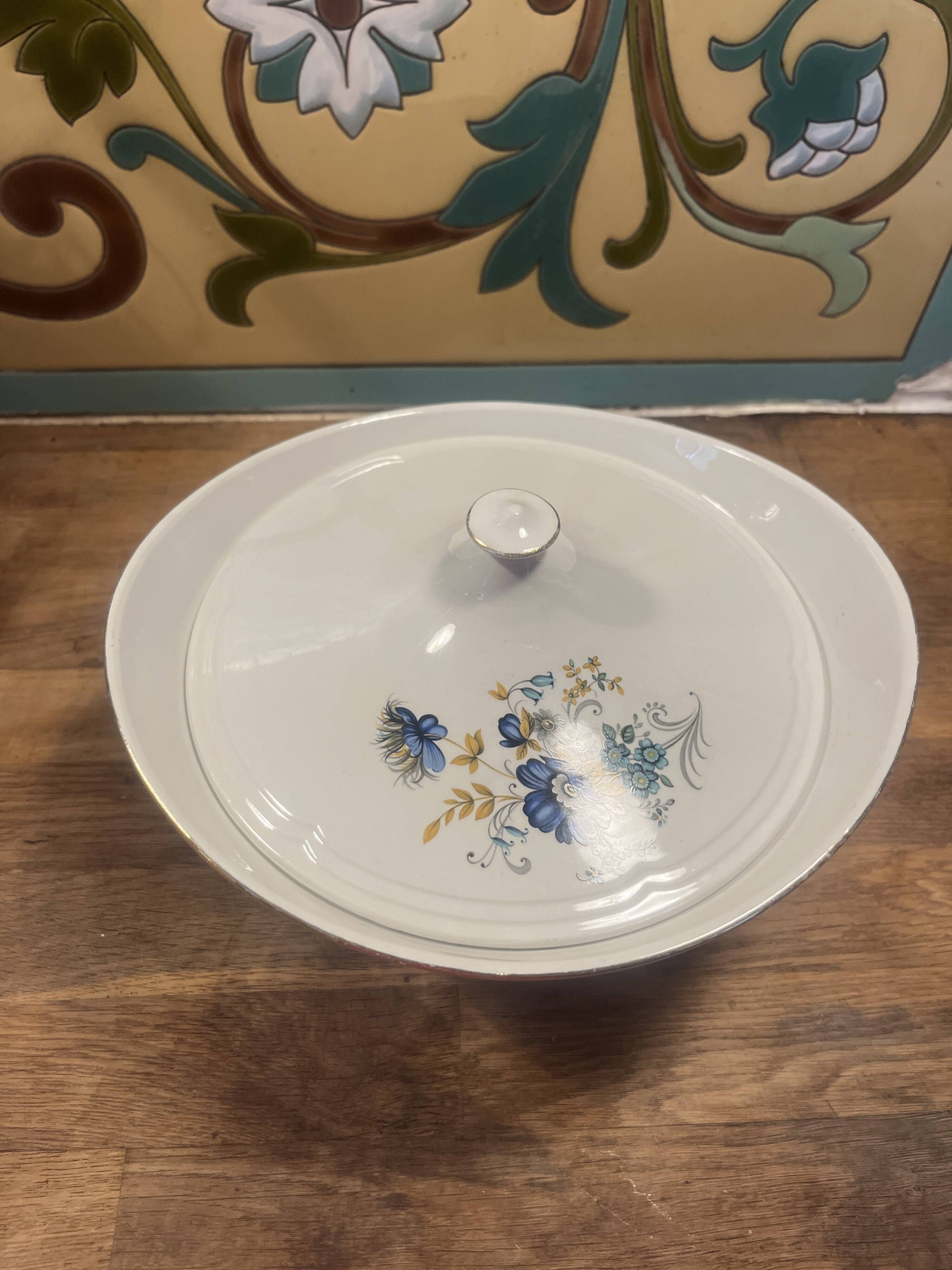 Soup tureen/vegetable dish Orchies - moulindescloupd