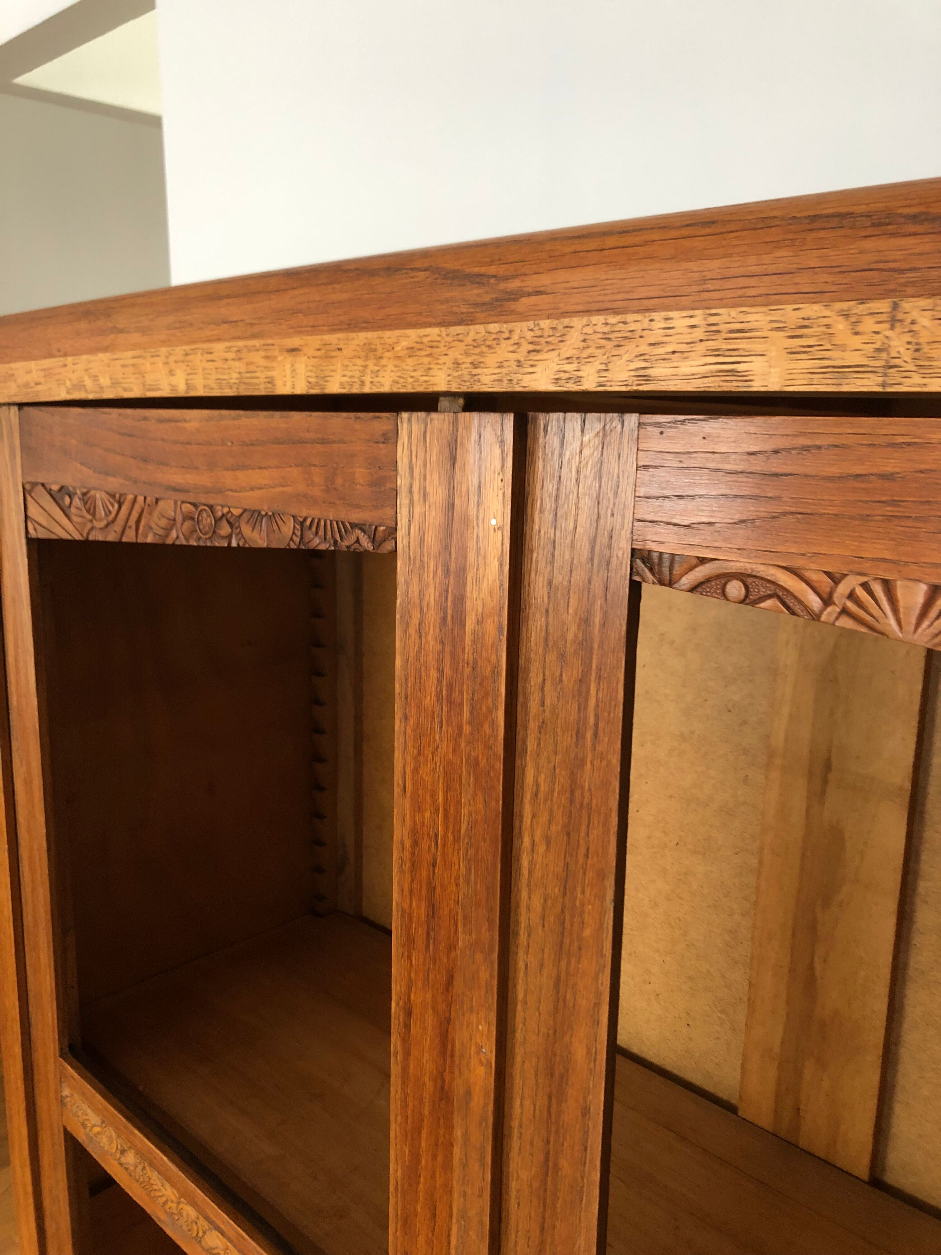 Glass cabinet