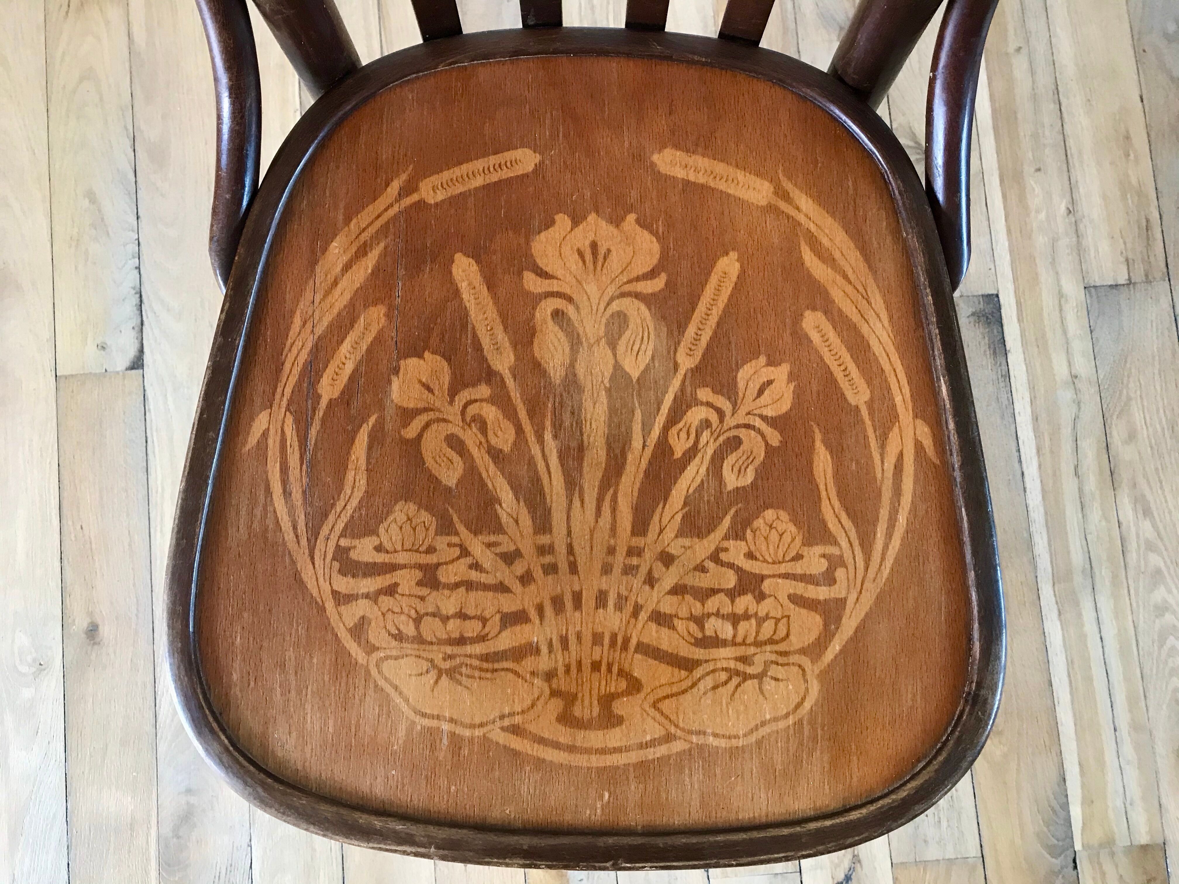 Curved wooden bistro chair 40s 50s