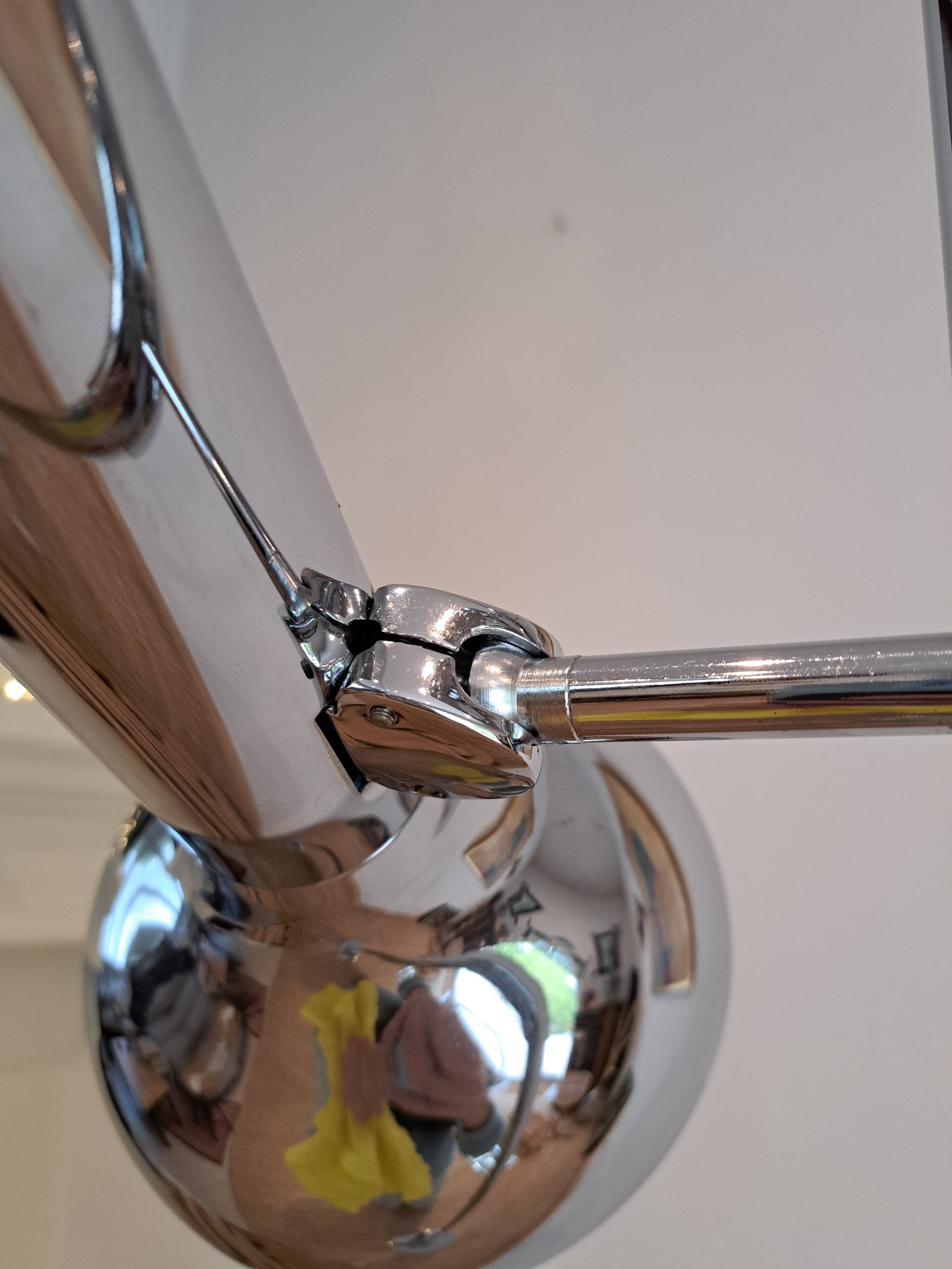 Chrome floor lamp from the 1970s.