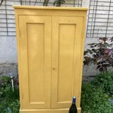 Armoire parisienne
