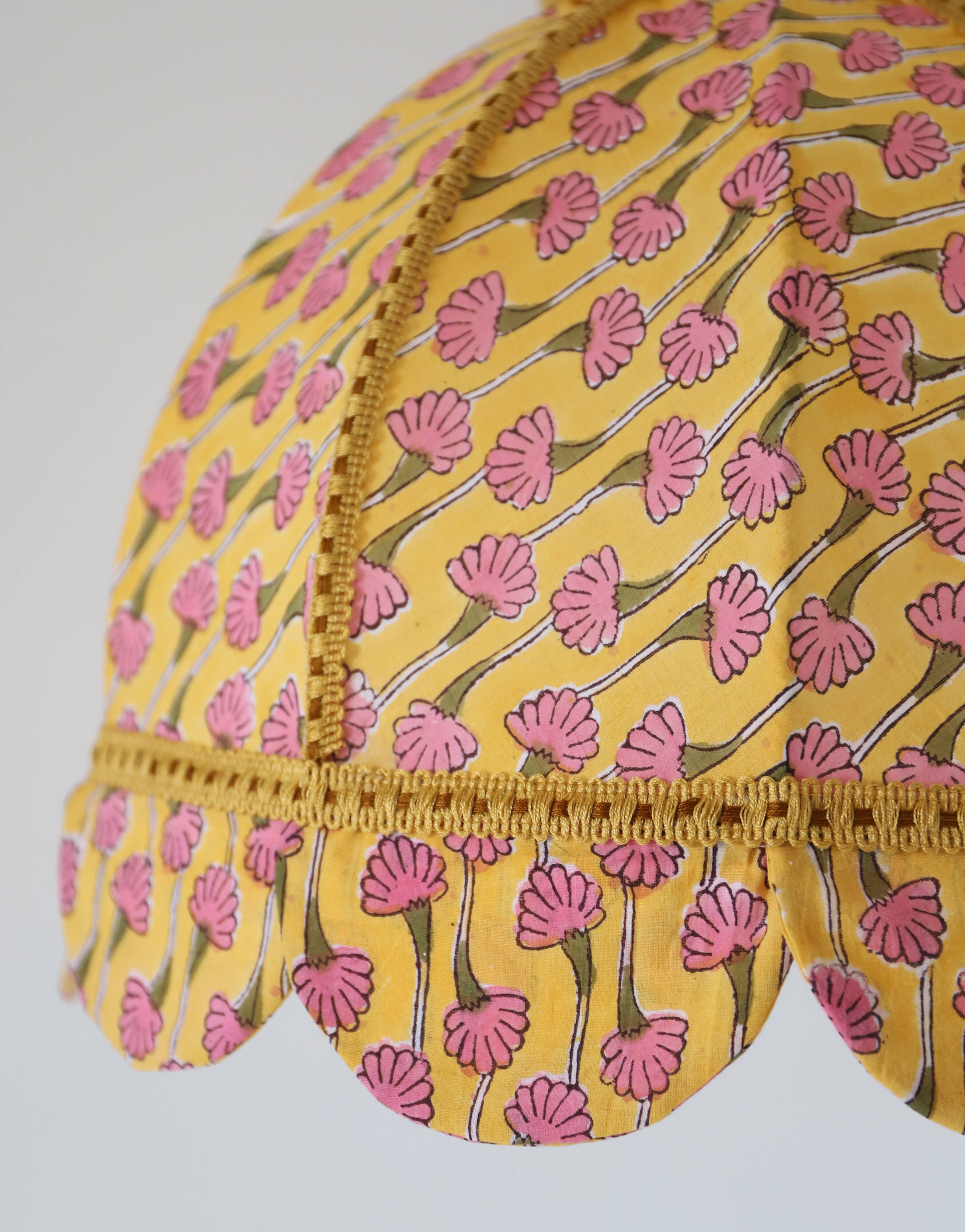 Printed textile suspension, dome shape with small crown