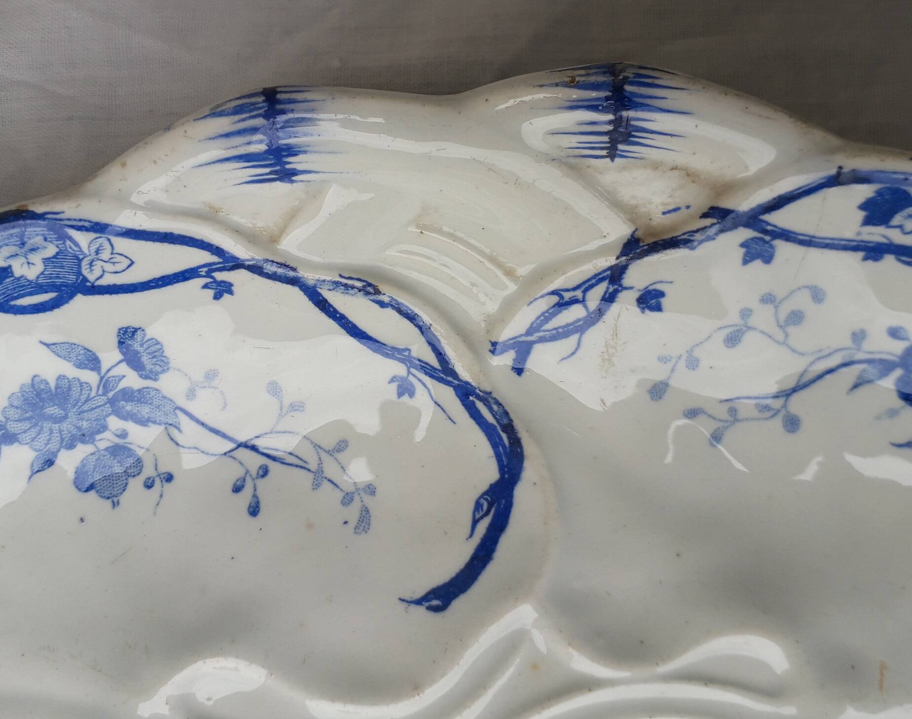 Creil and Montereau serving dish