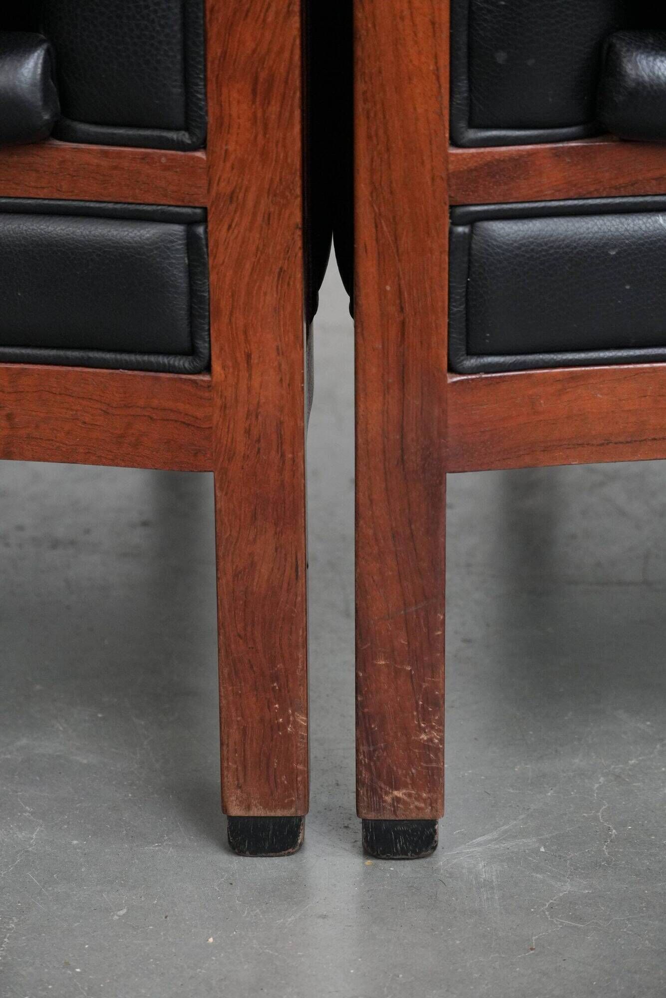 Beautiful set of 2 black cow leather Art Deco design armchairs with high back