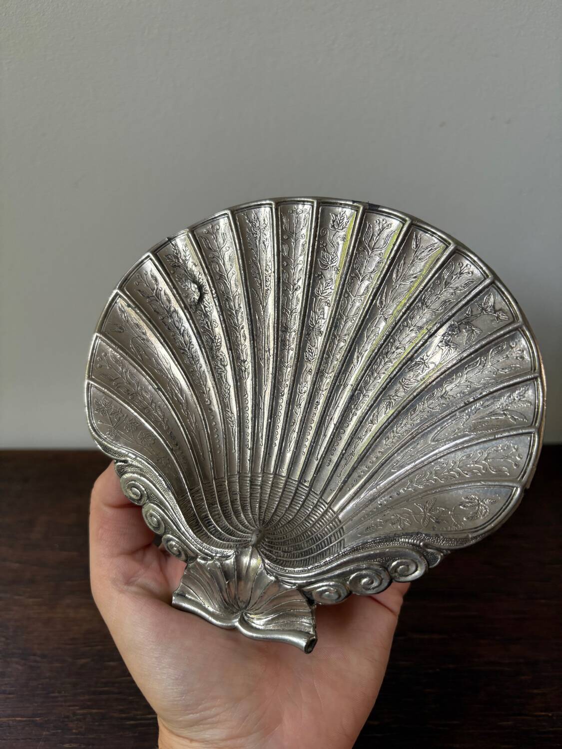 Silver-plated metal shell emptier, 1800