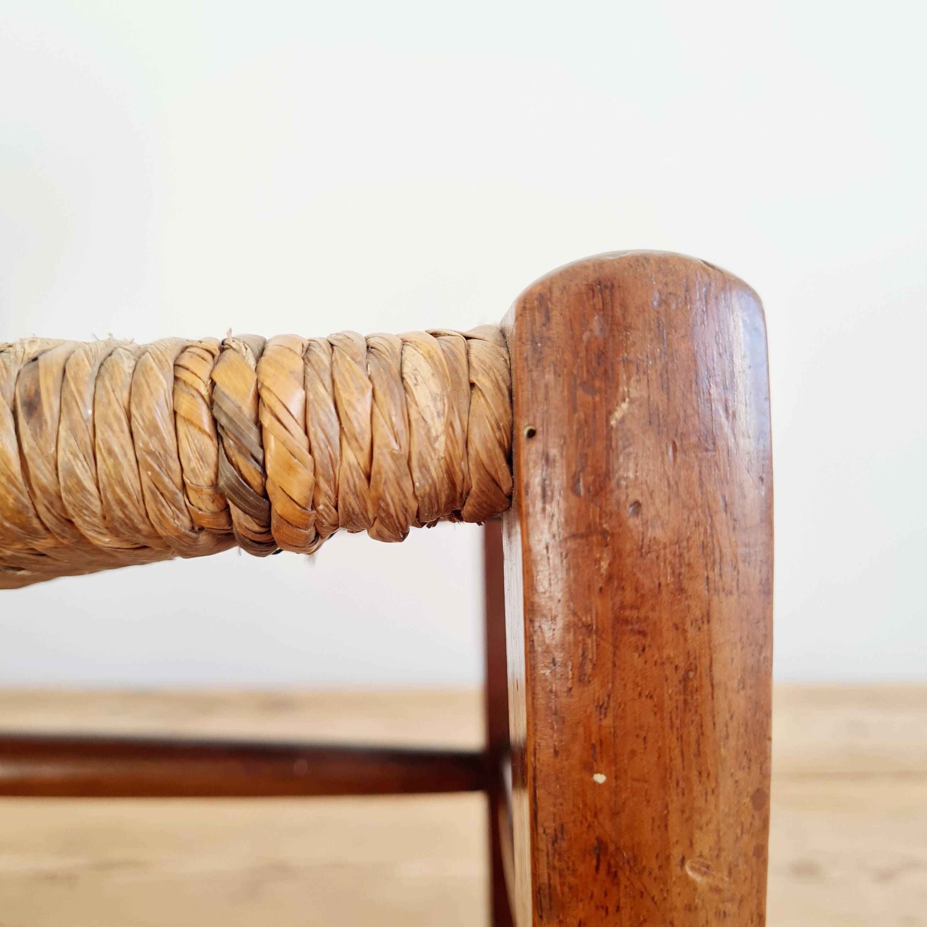 Mini banc en bois et paille