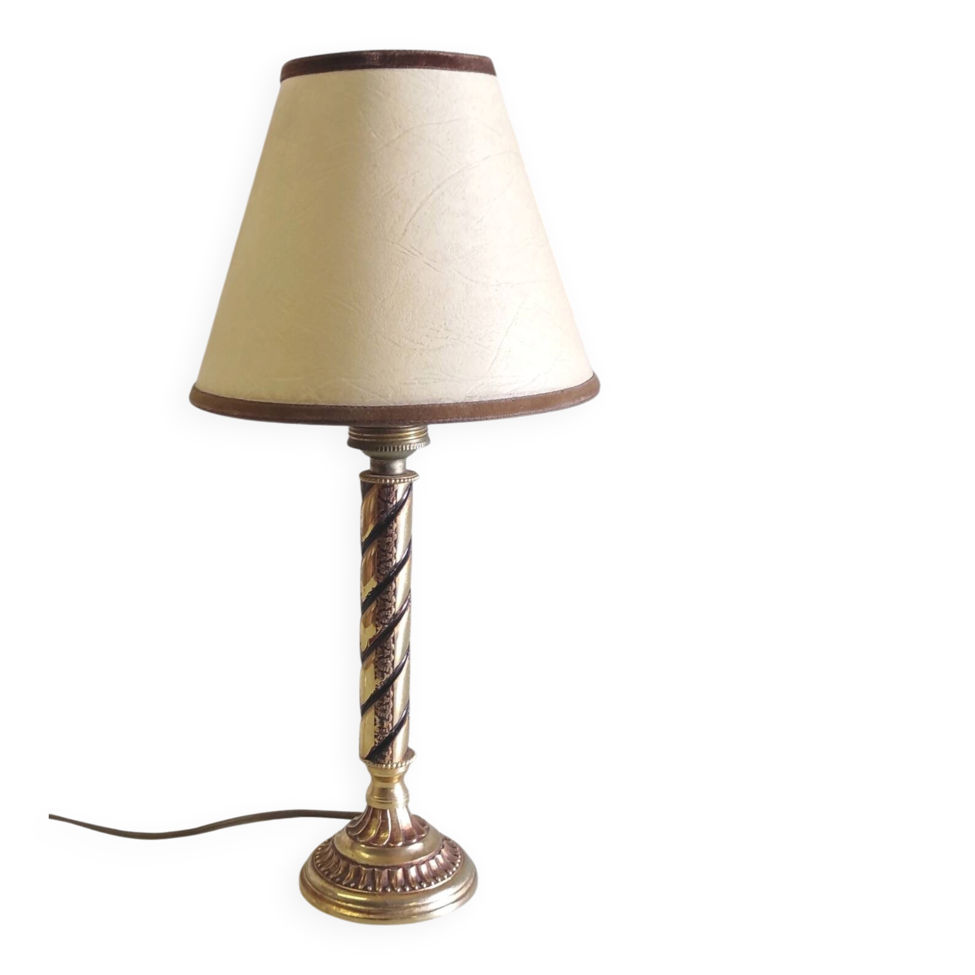Lampe à poser en métal doré et abat-jour clipsable - mid. XXeme