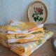 Set yellow tablecloth marguerite pattern and 8 vintage napkins