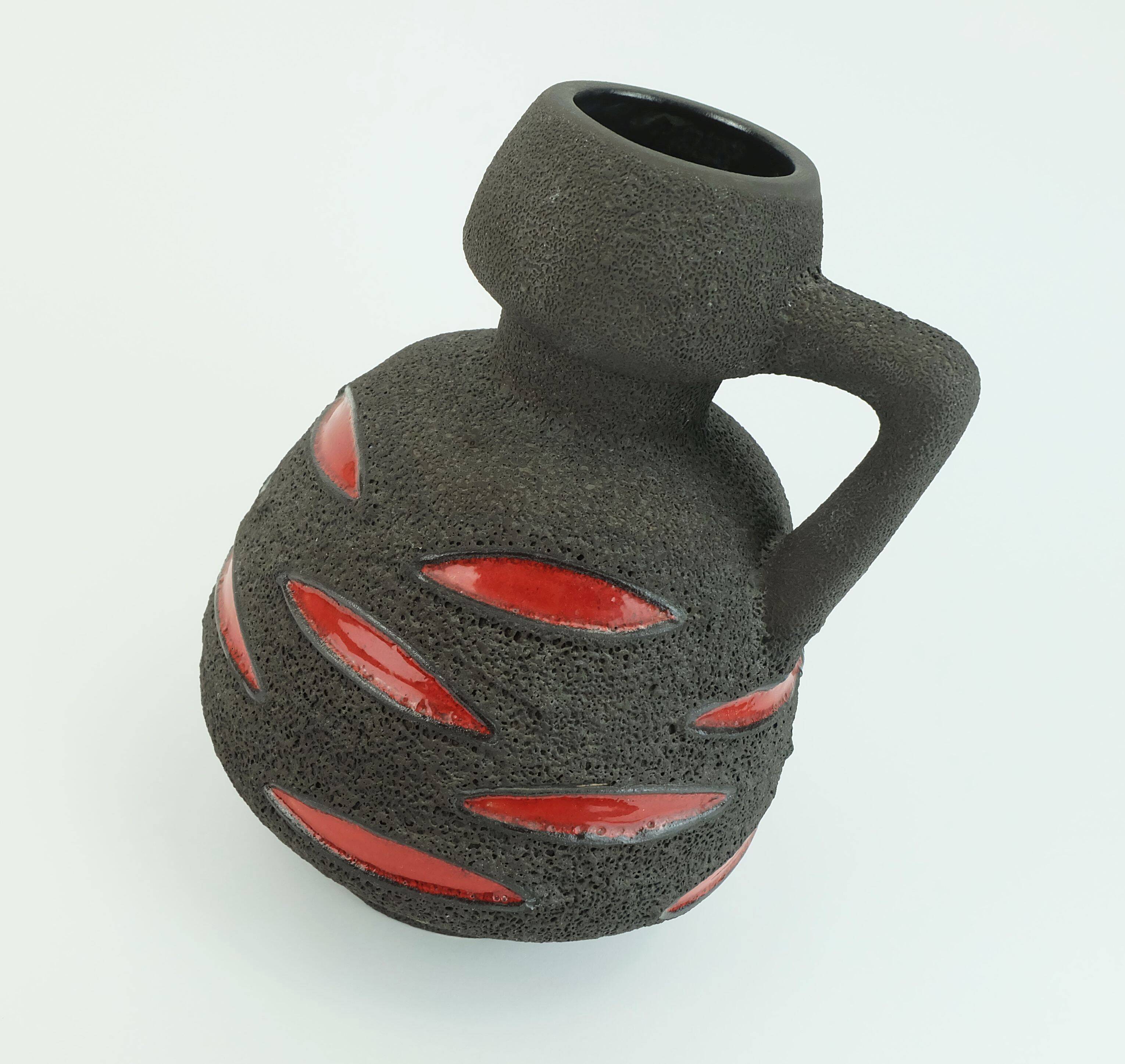 Fat lava vase schlossberg cer. 1970s brown with glossy red pattern no.64-25