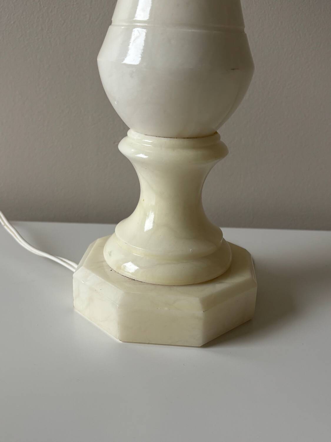 Alabaster lamp