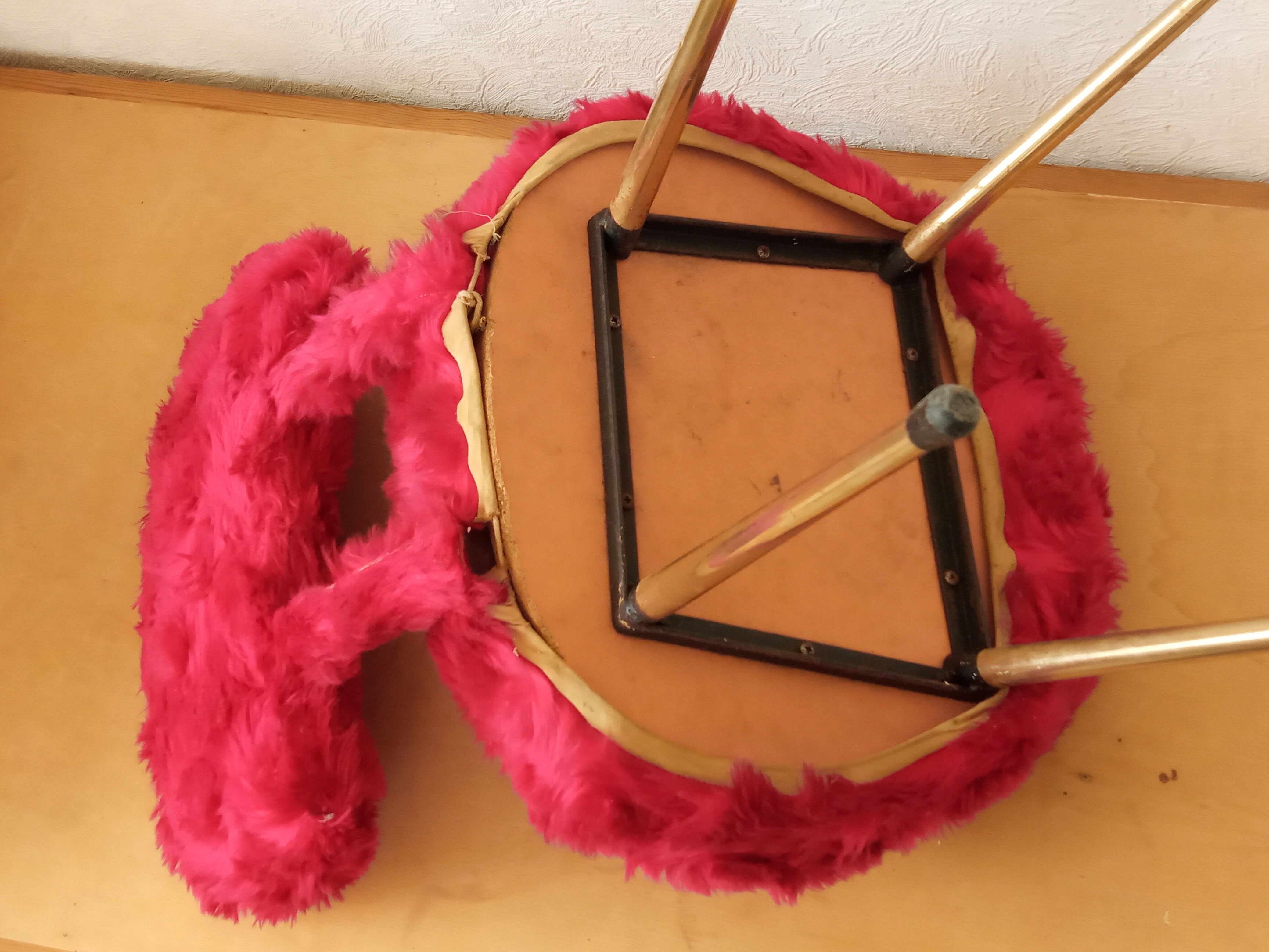 70s faux-fur chair