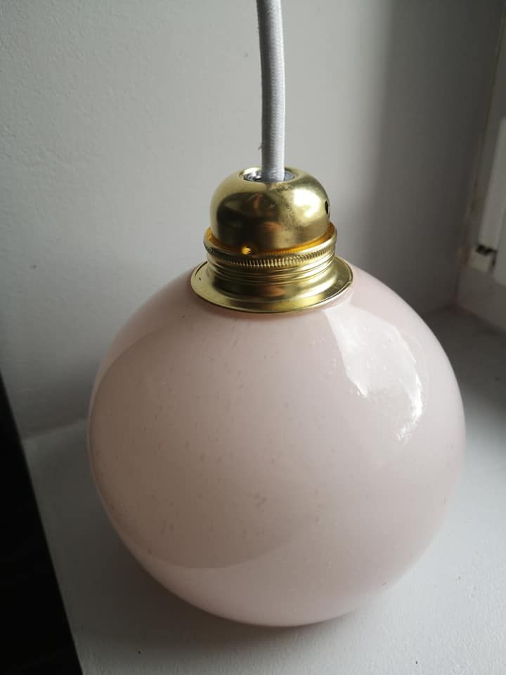 Suspension walker old opaline white globe spirit night light 1930 Art Deco TBE Ø 13 cm pink