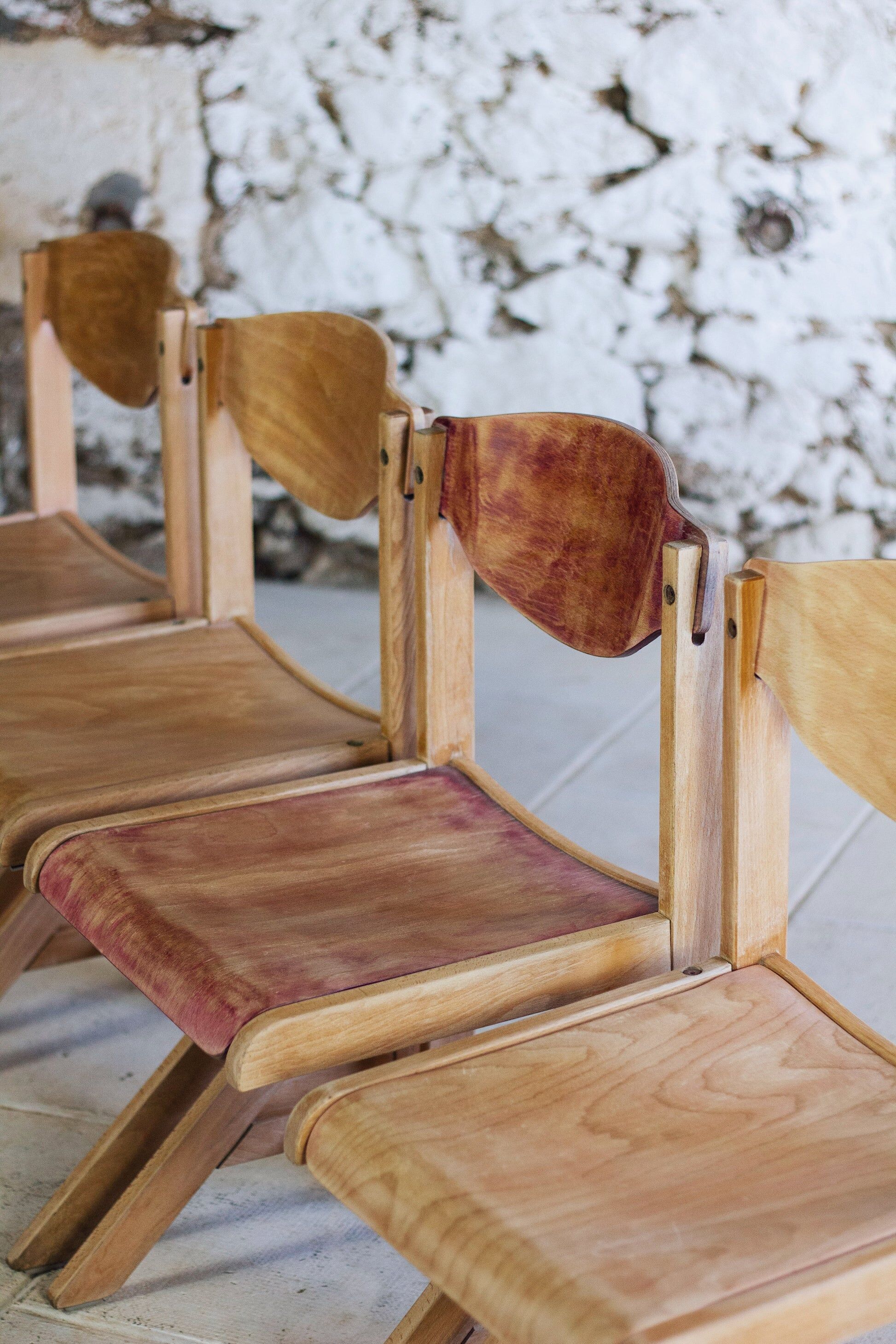 4 vintage canteen chairs in beech, 1980.