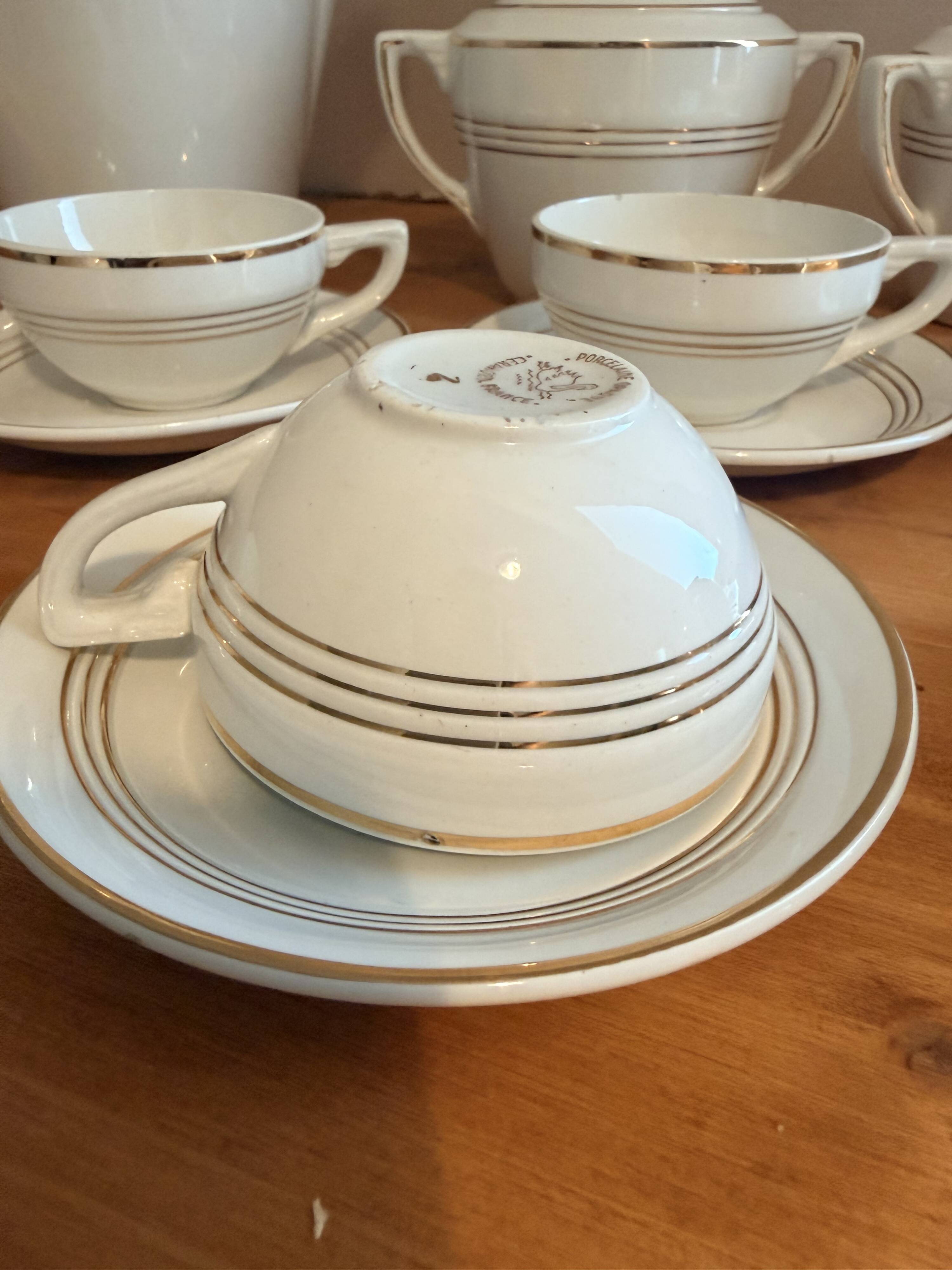 Service à café de Céranord à liseré doré 220574