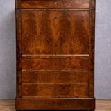 Secretary from the Louis Philippe period in walnut briar, 19th century.