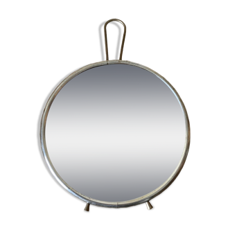 Magnifying barber mirror