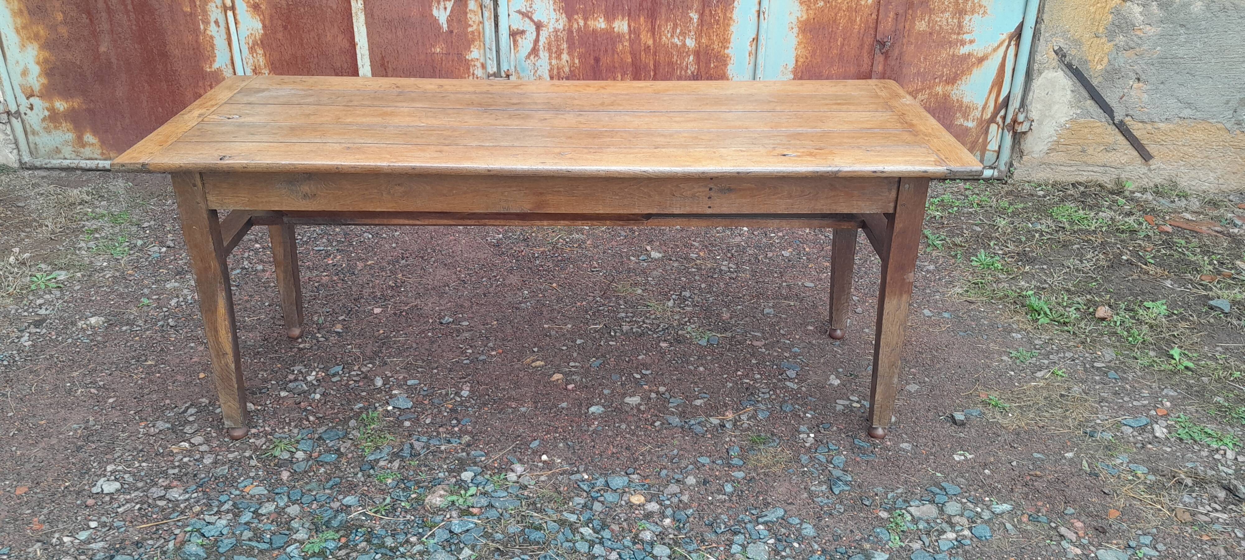 Oak kneading farm table
