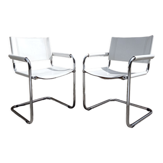 Paire de fauteuils en cuir blanc et chrome années 70