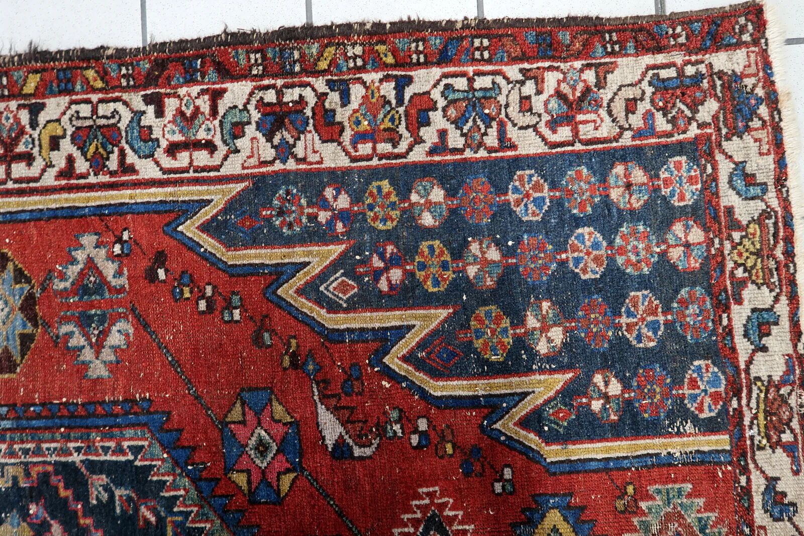 Antique 1920s Persian Hamadan rug, distressed tribal medallion, 128cm x 194cm