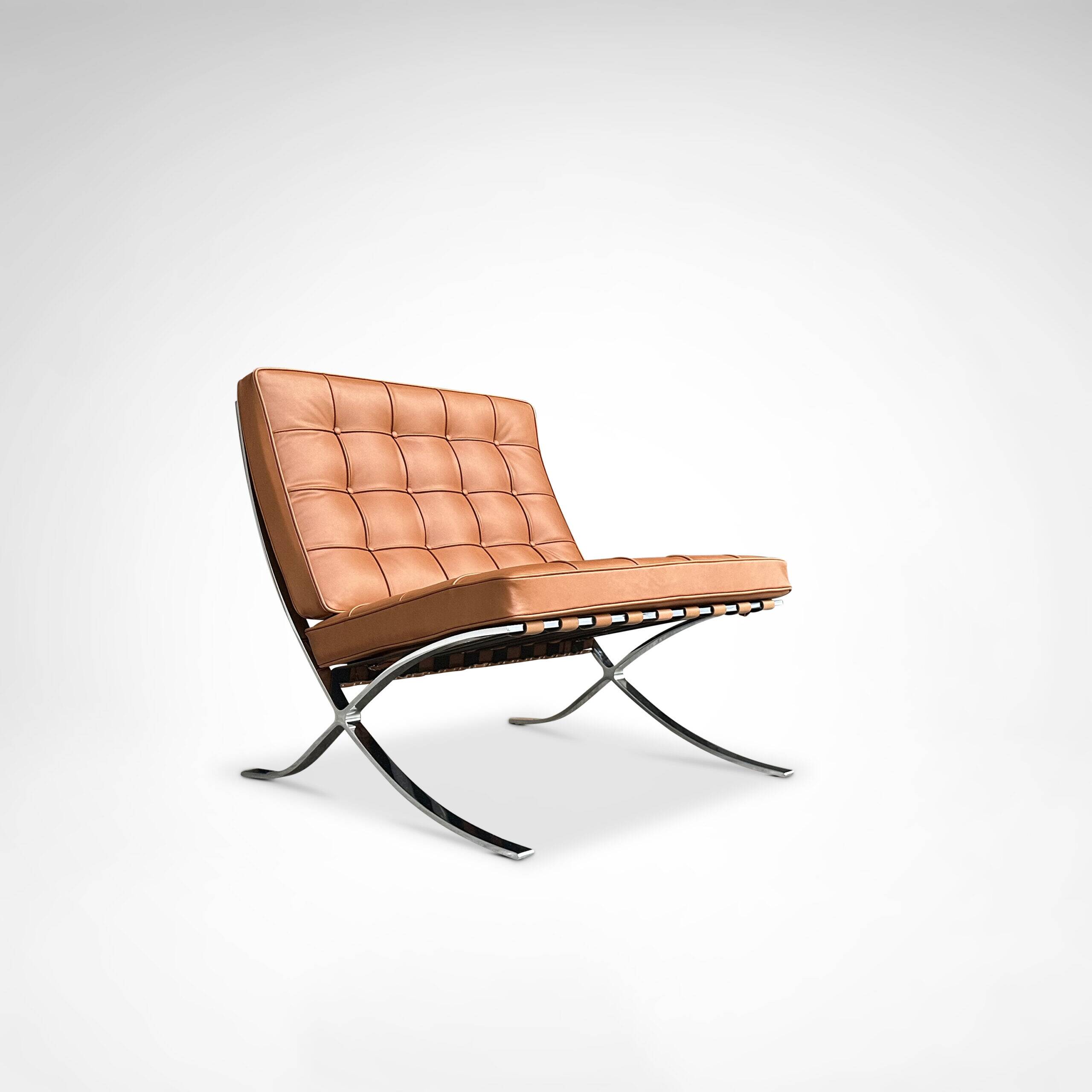 Chaise longue Barcelona MR90 de Mies van der Rohe pour Knoll