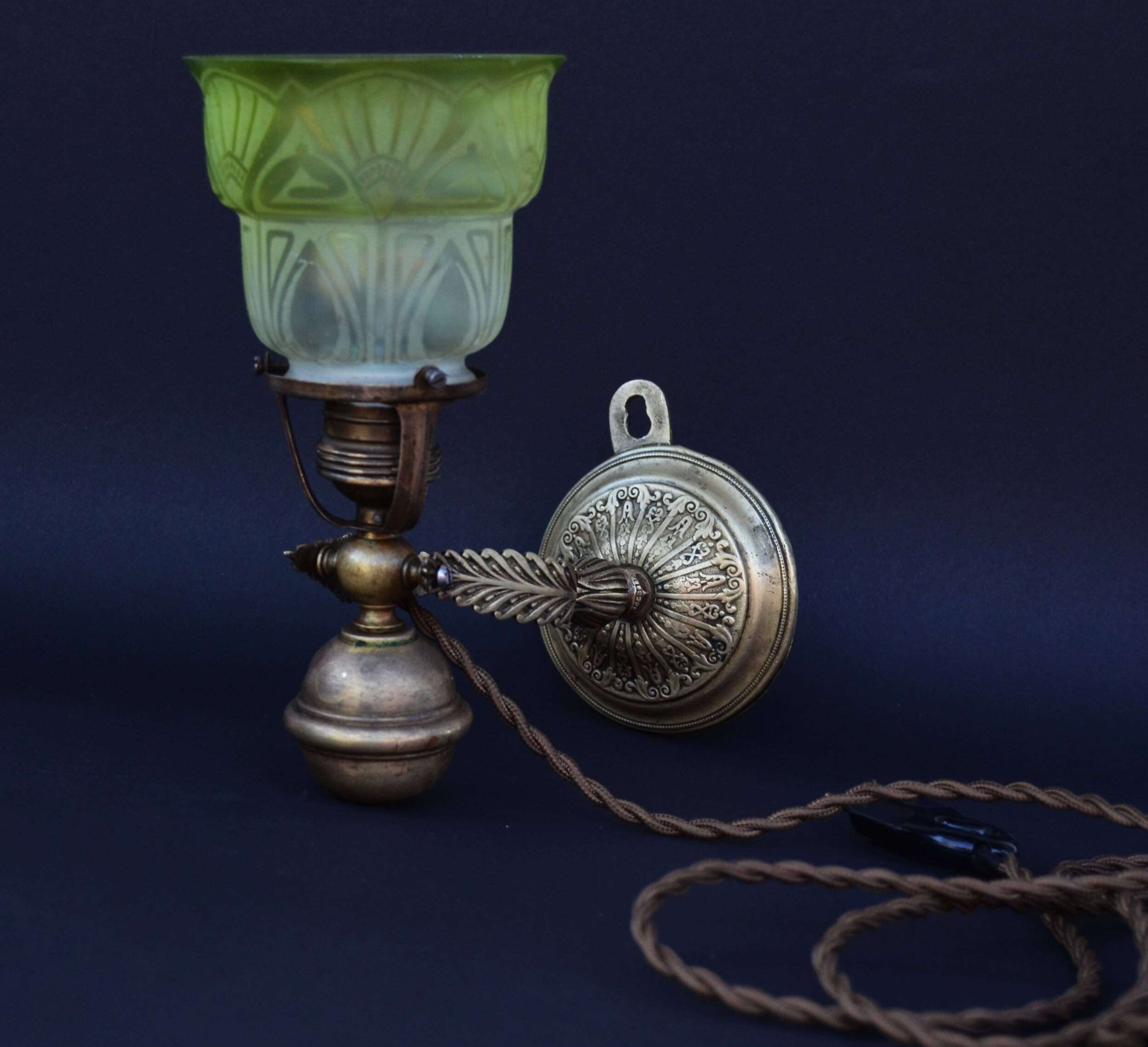 Antique Brass Gimbal Table Lamp Navy Ship Marine Massive Brass - Wall Light