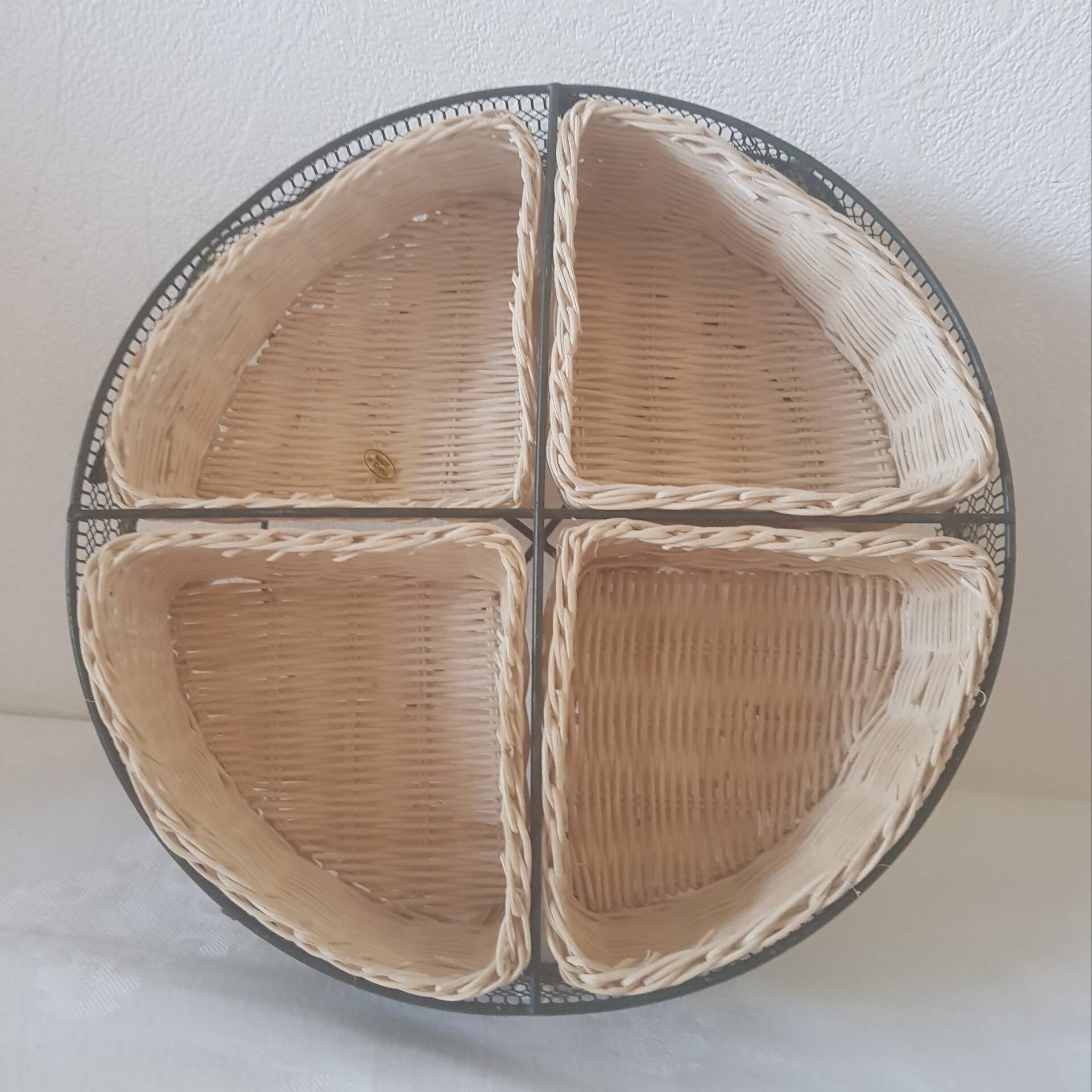 Metal basket with 4 wicker compartments