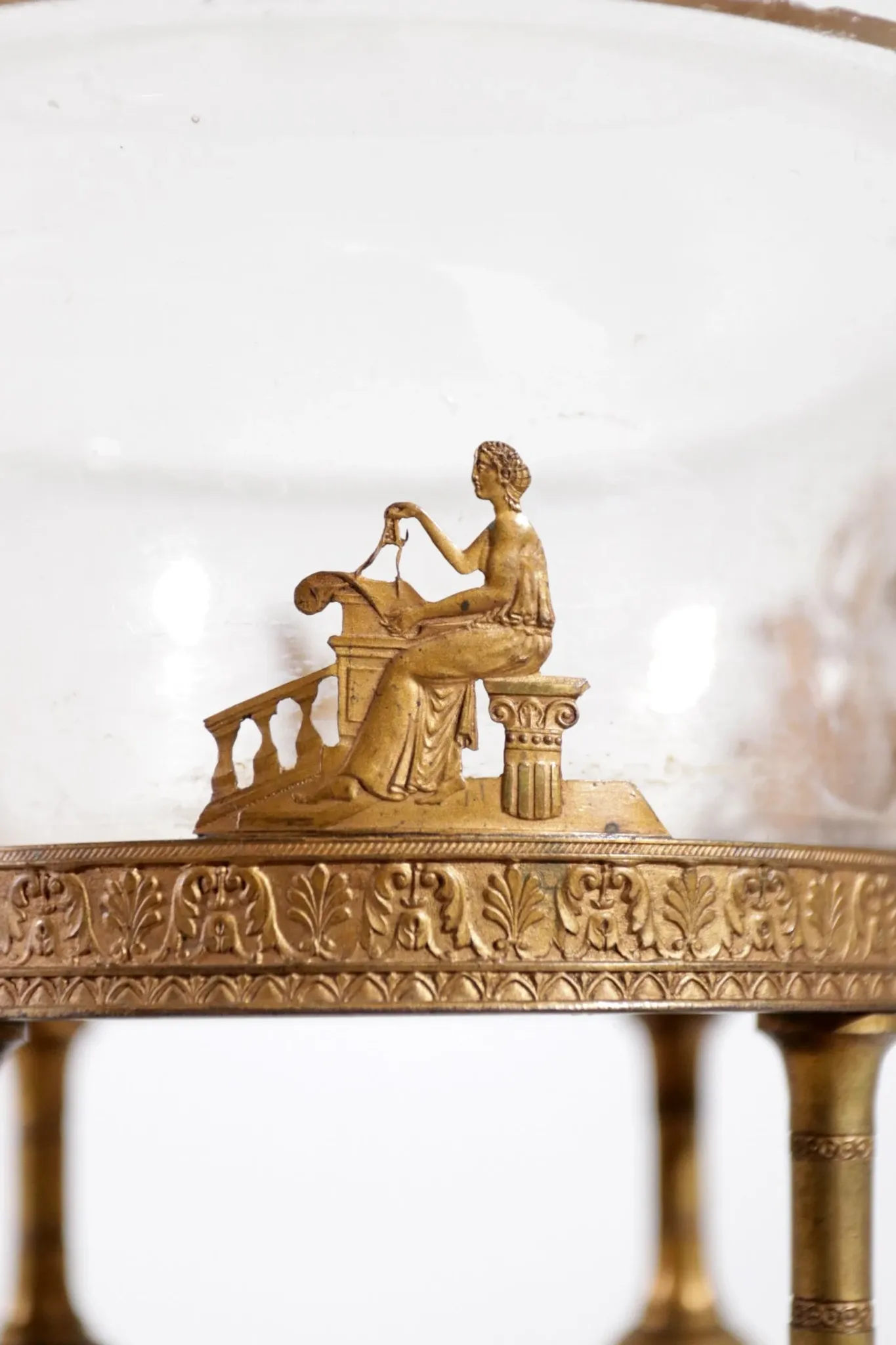 Empire tazza in fire-gilt bronze, marble and glass – France, early 19th c.