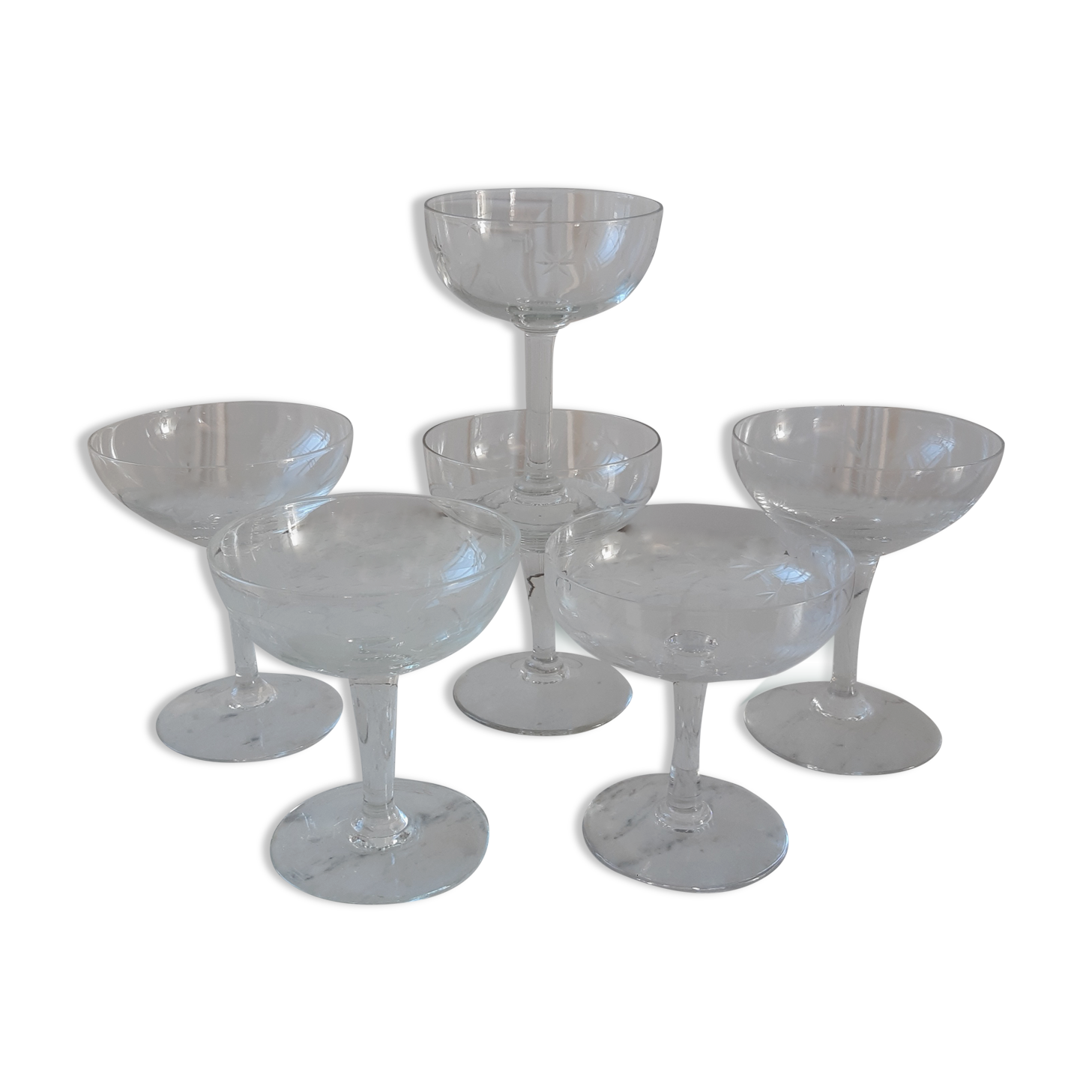 Set of 6 mismatched champagne glasses in crystal engraved years 50-60