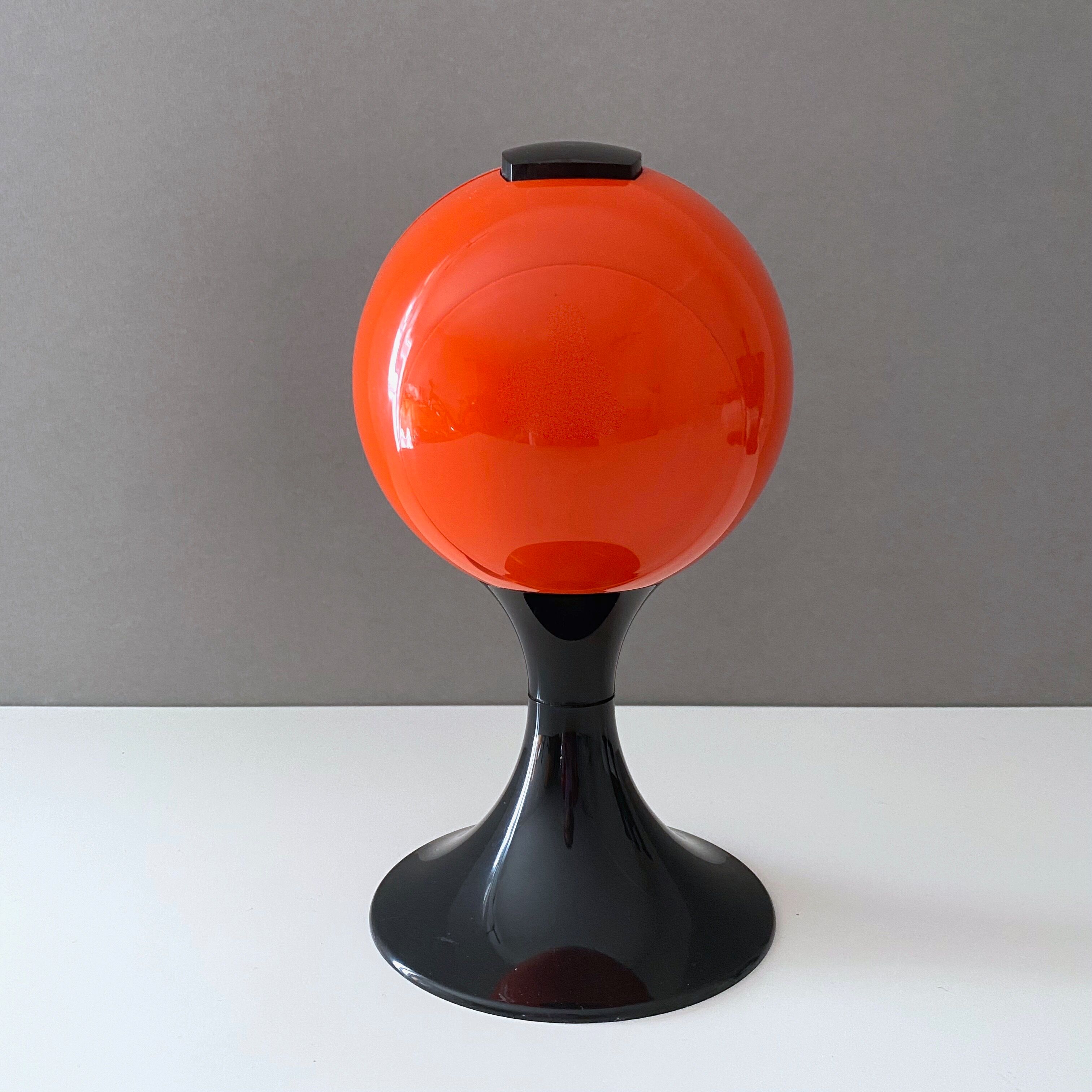 Space Age alarm clock "Blessing", Atomic clock tulip foot, 70's