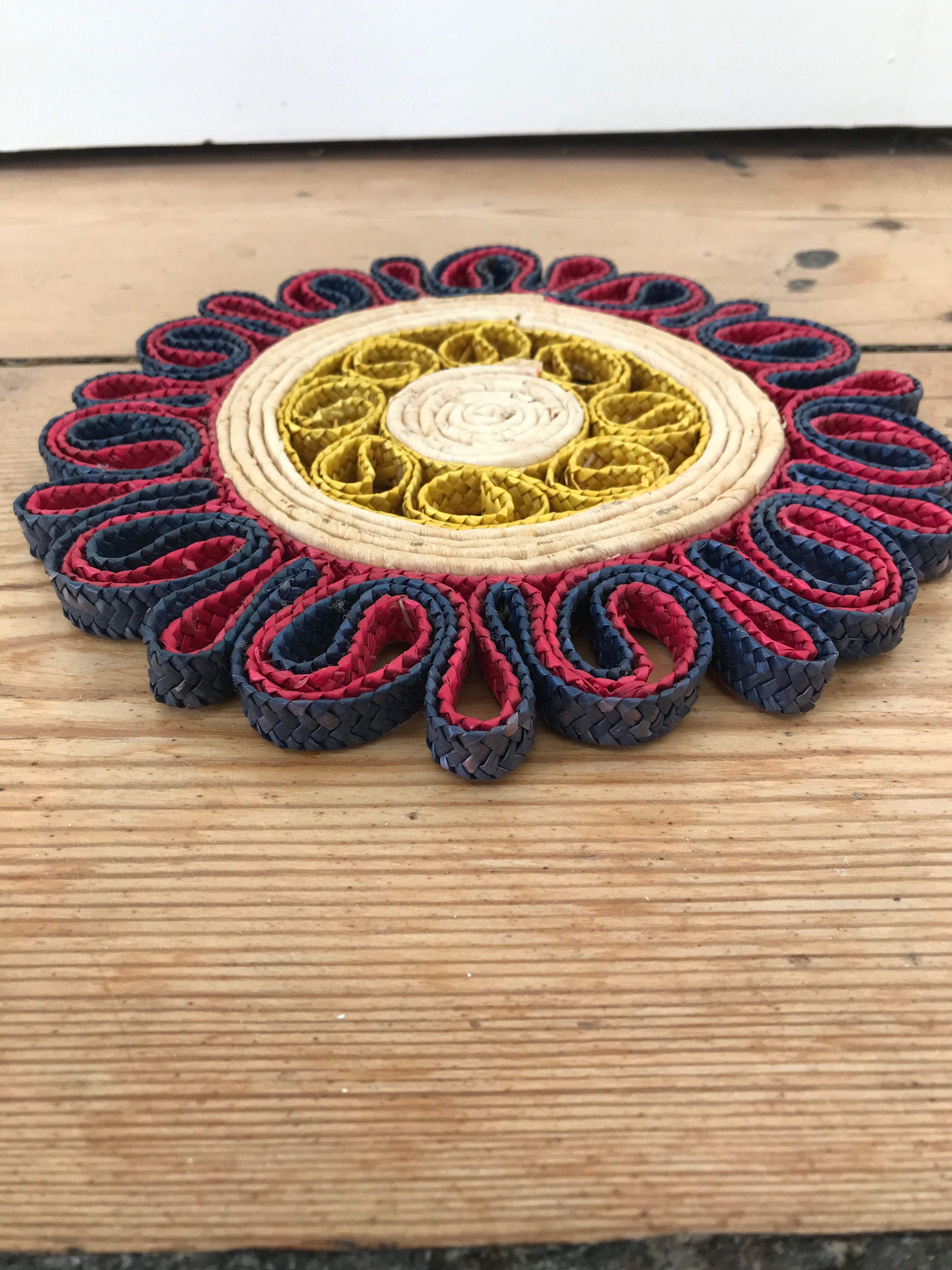 Set of 2 natural braided round underbody year 70
