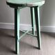 Tabouret d'atelier patiné