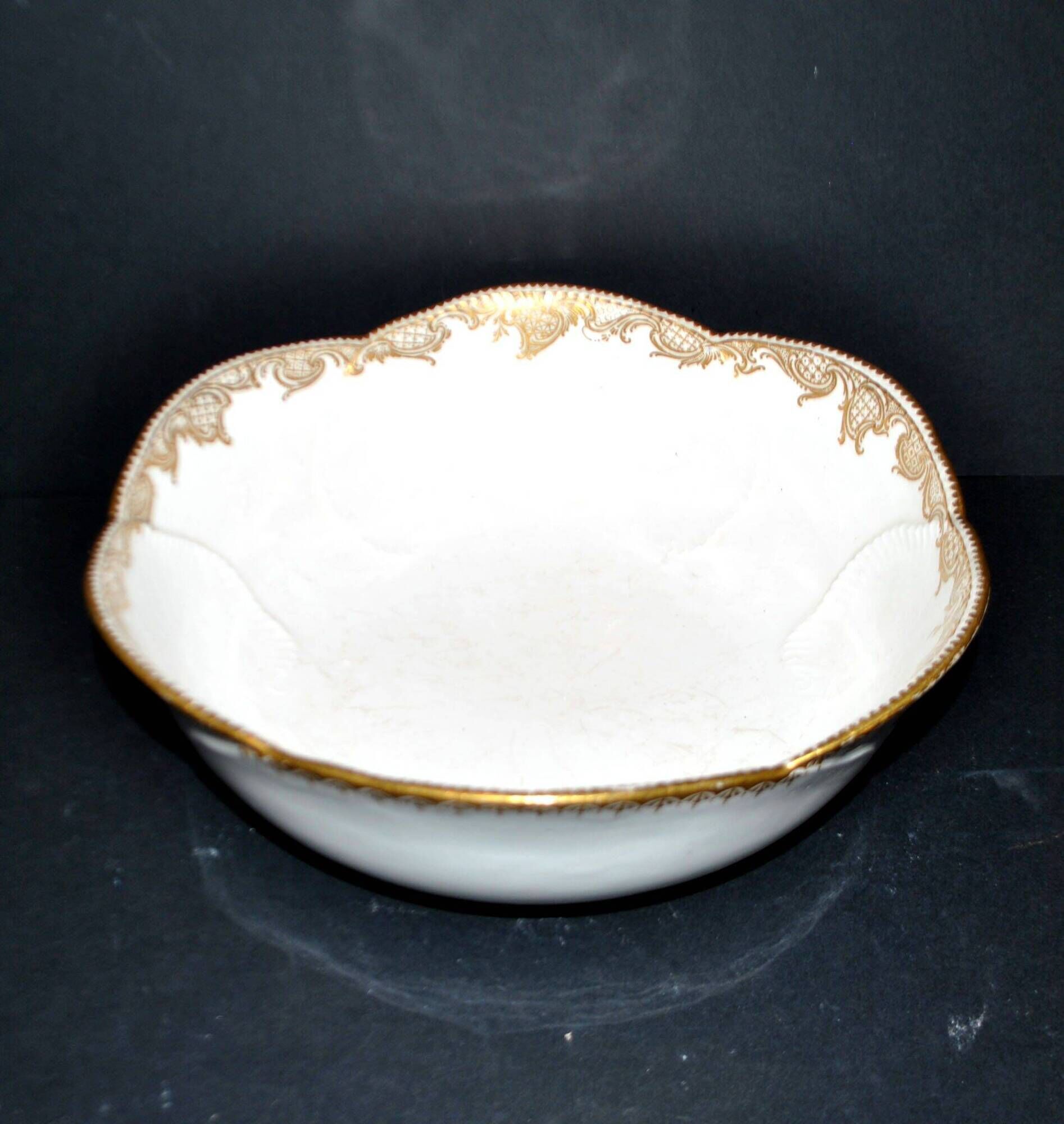 Antique Sèvres porcelain salad bowl with hand-painted gold arabesque decoration