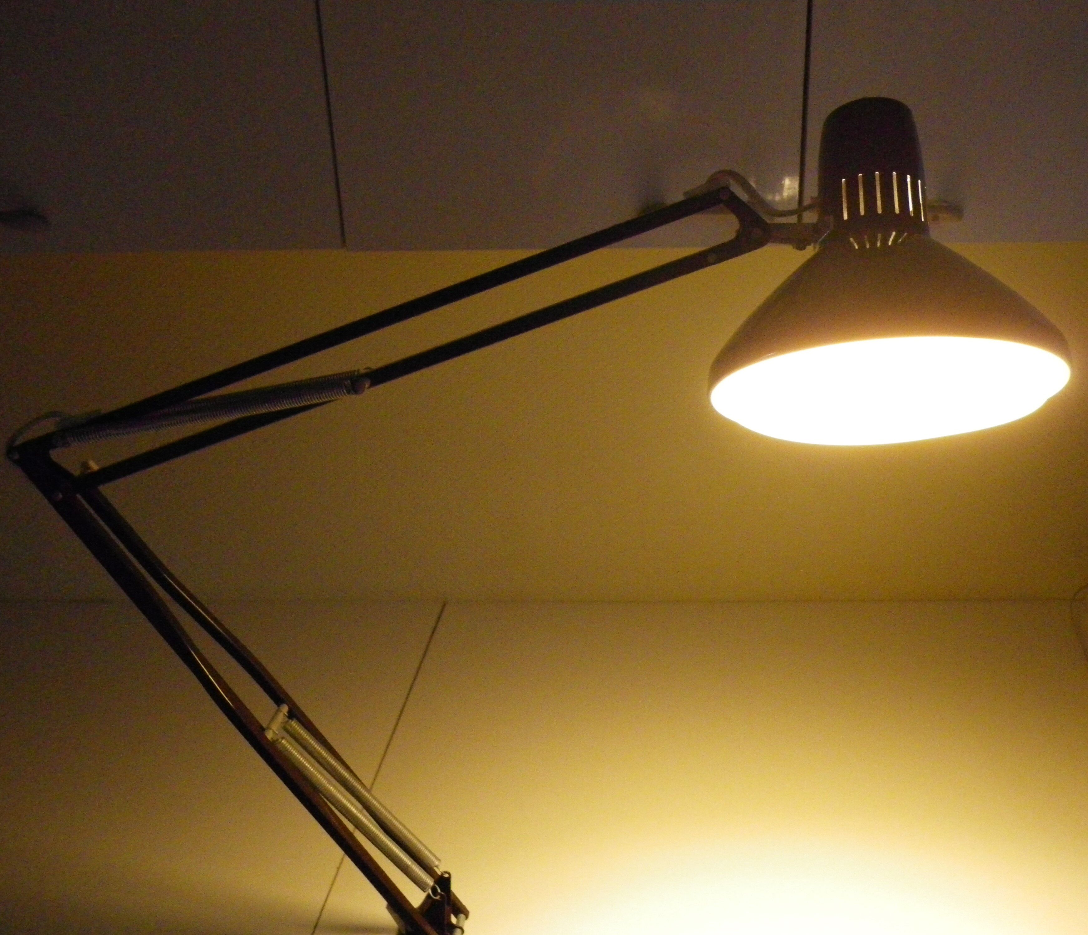 Lamp architect with lampshade in enamelled plate and 2 articulated arms brand ledu