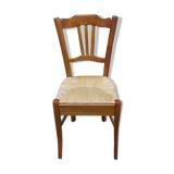 Chair mulched in acacia