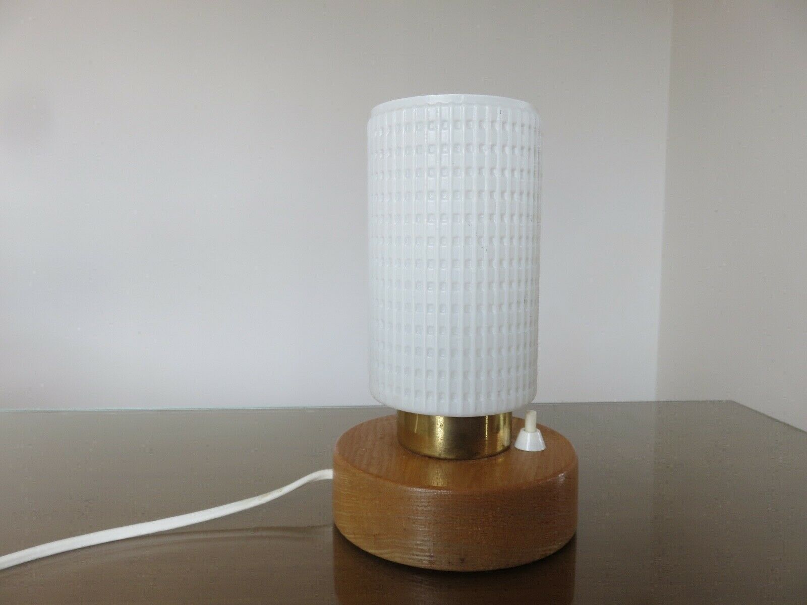 Scandinavian lamp, made of wood, brass and embossed glass 70s