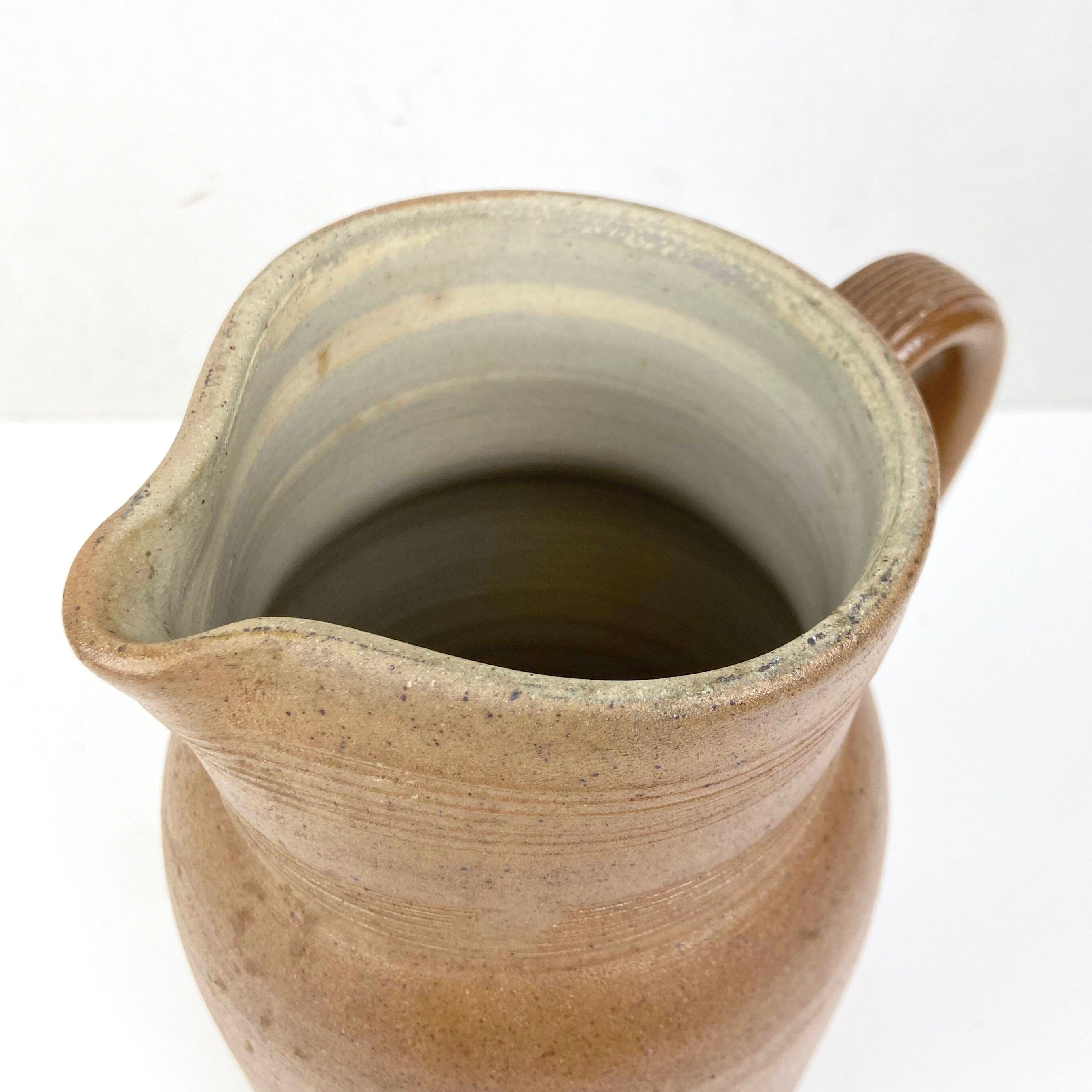 Pitcher in Berry sandstone
