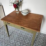 Khaki farm table
