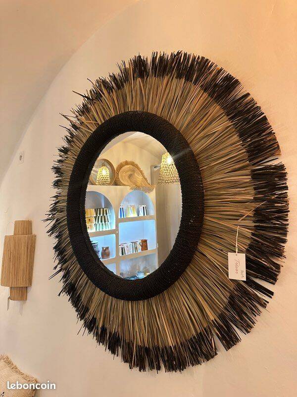 Handmade wall mirror made of natural fibers – bohemian chic style