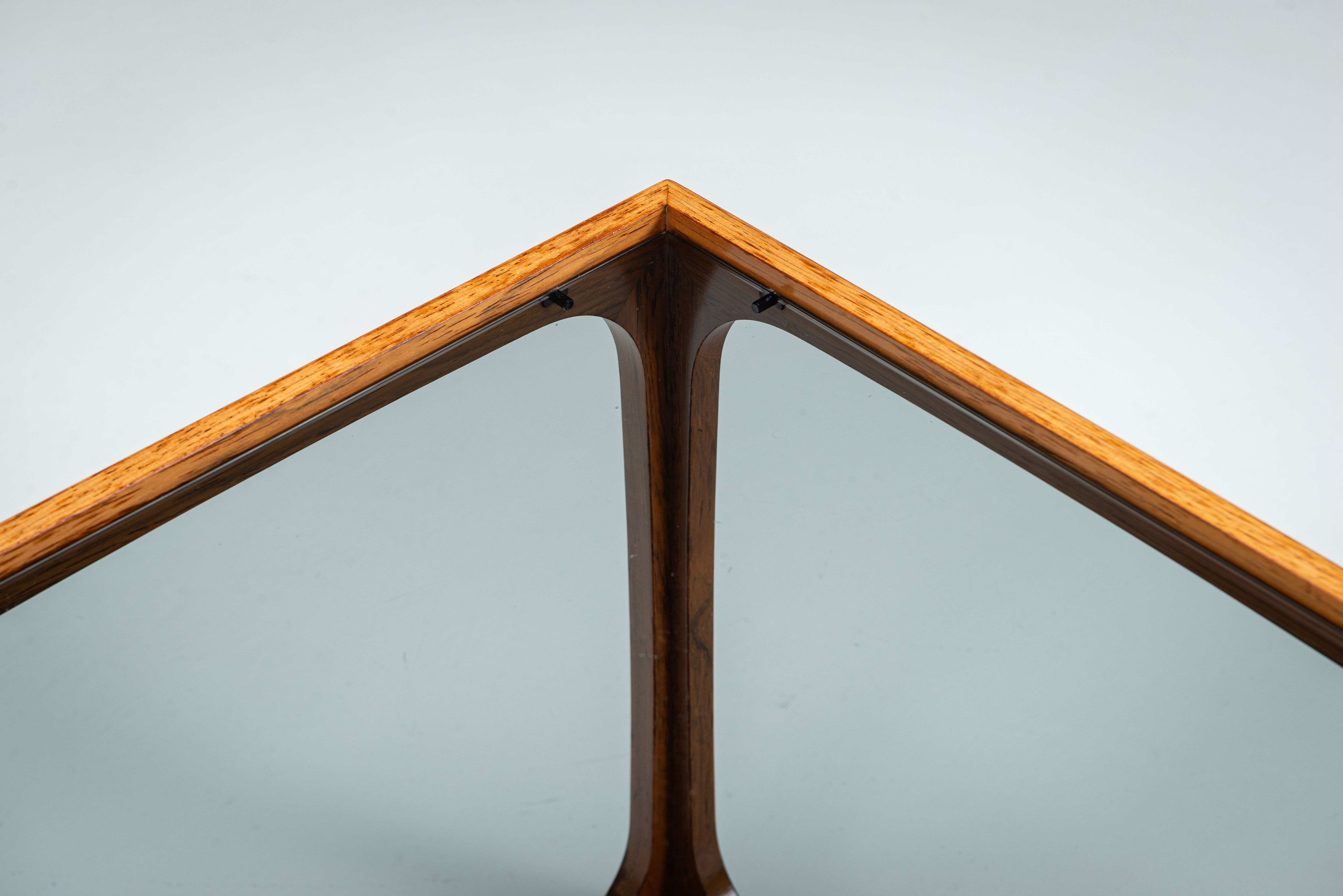 Jacob Brink sidetable in rosewood with smoked glass top