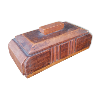 Boîte bois sculptée