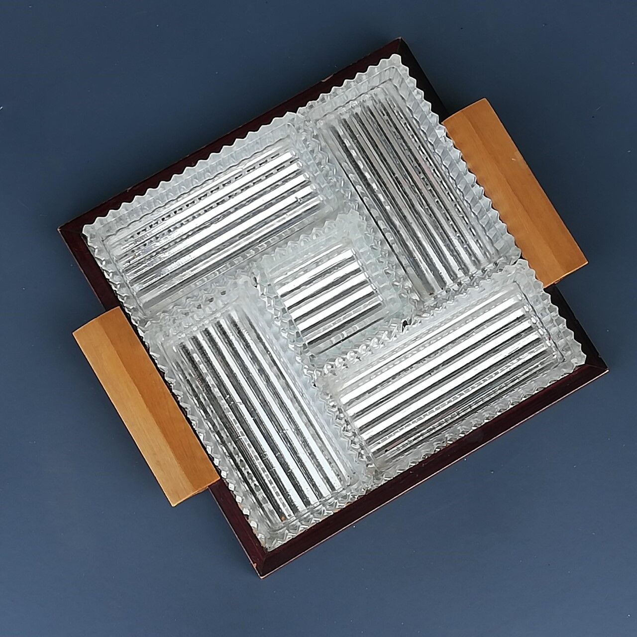 Art Deco top with 5 glass cups