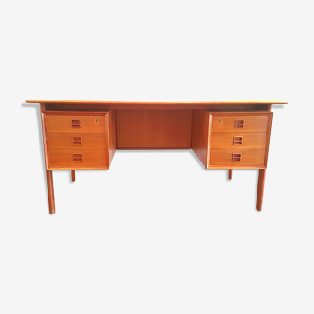 Arne Vodder teak Scandinavian Desk Manufactured By Sibast, 1960s