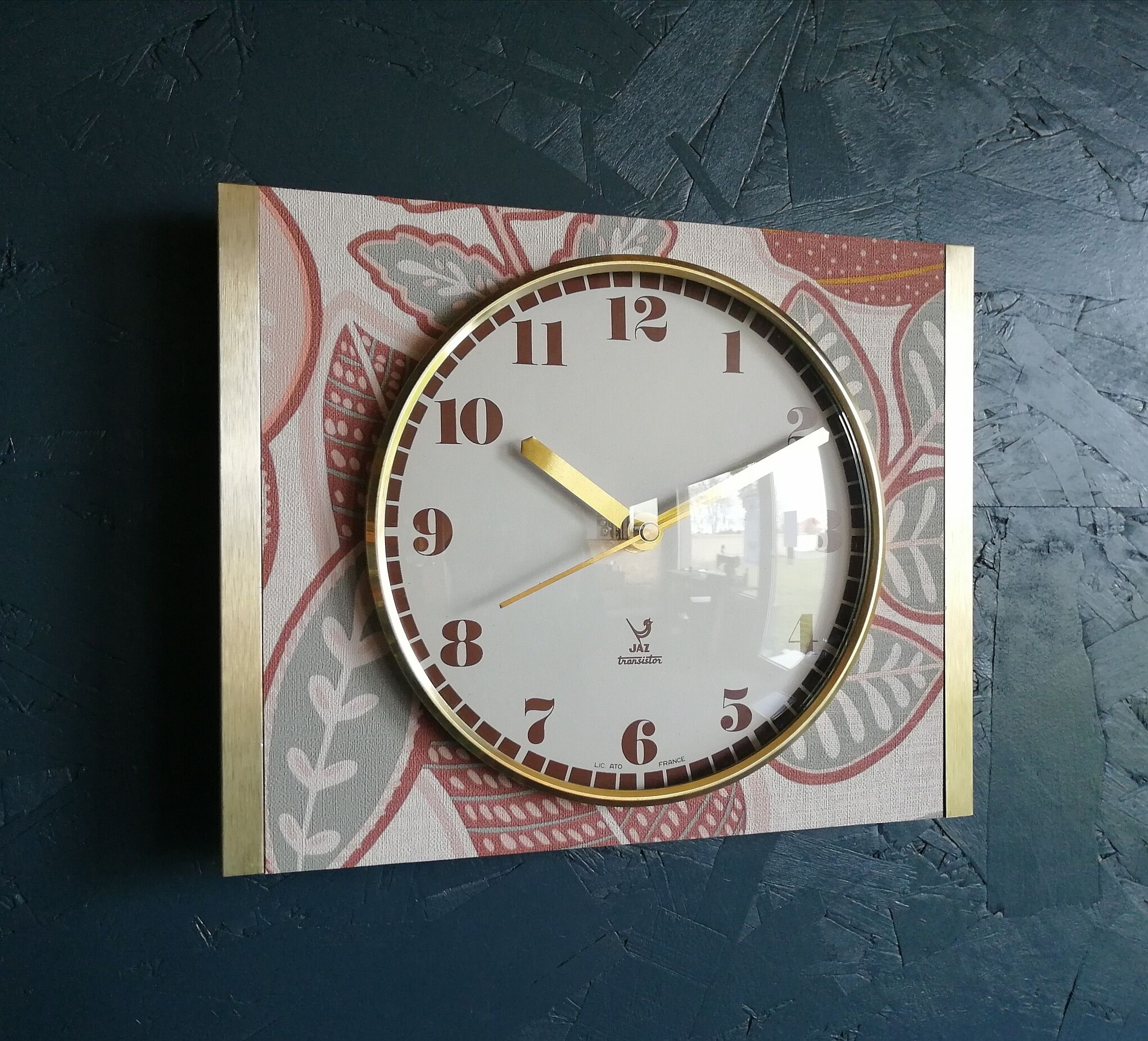Vintage silent rectangular wall clock "Jaz Terracotta"