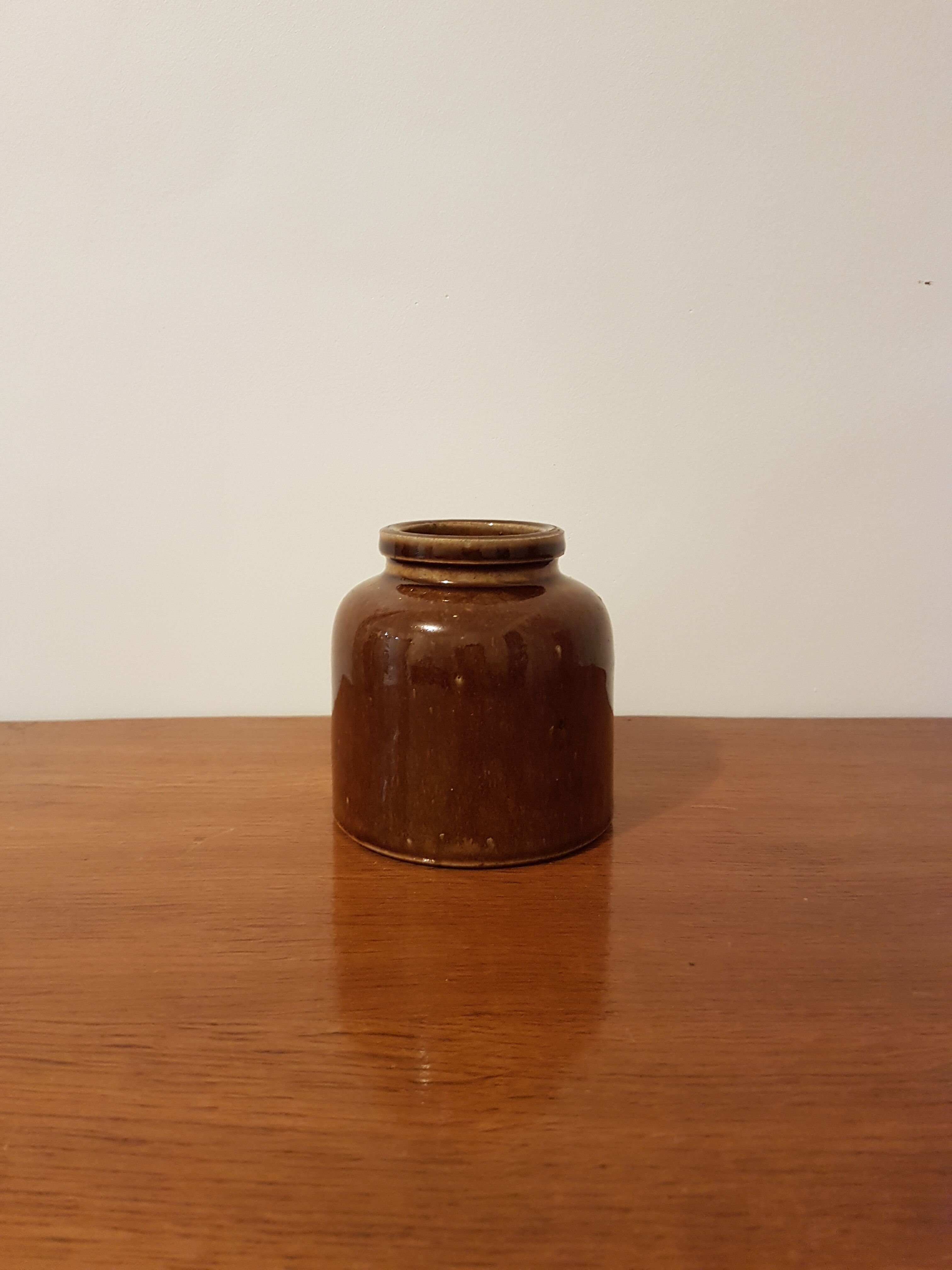 Sandstone mustard pot