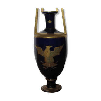 Empire-style emphore vase